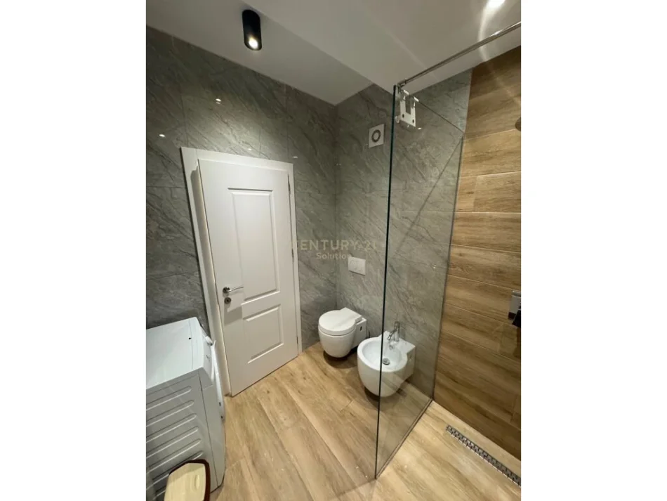 Tirane, jepet me qera apartament 2+1 Kati 4, 85 m² 730 € (Rruga e Dibres Sol146458)