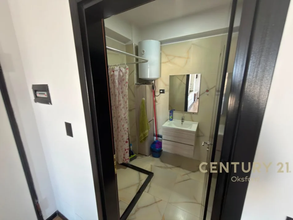 APARTAMENT 1+1 PER QIRA NE ASTIR! Kati 7, 85 m² 450 €