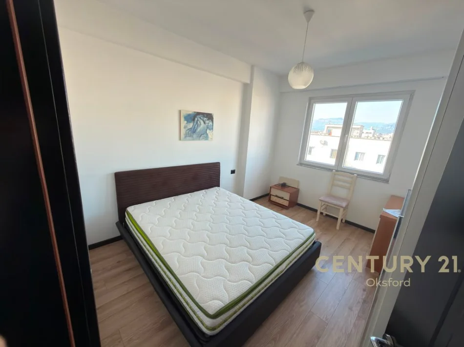 Tirane, jepet me qera apartament 1+1 Kati 7, 98 m² 450 € 