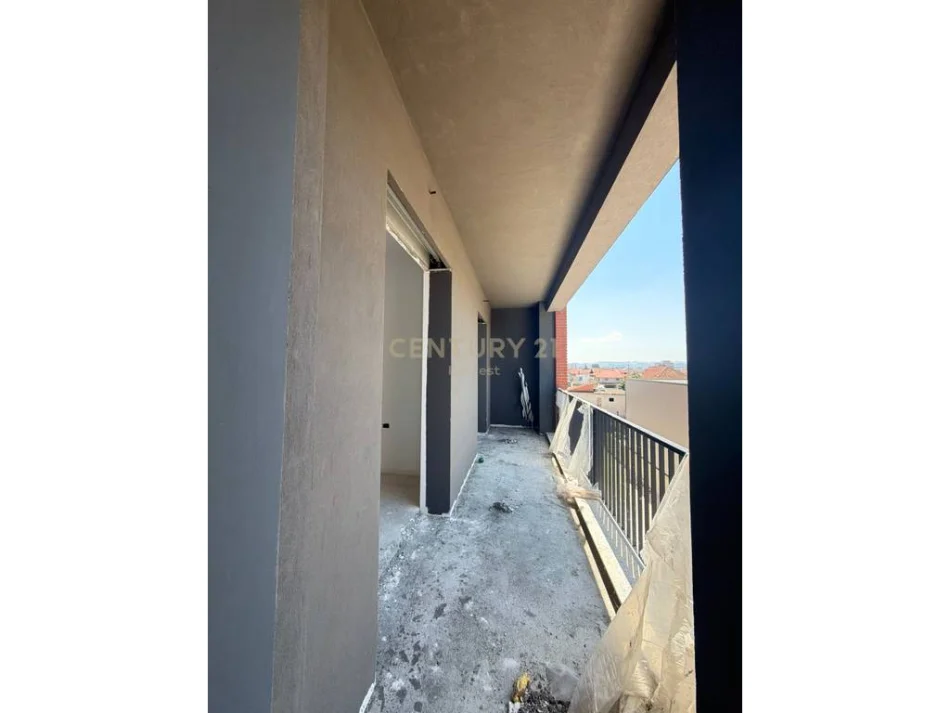 Tirane, shitet apartament 2+1 Kati 1, 122 m² 125.000 € (Kamez everest146498)
