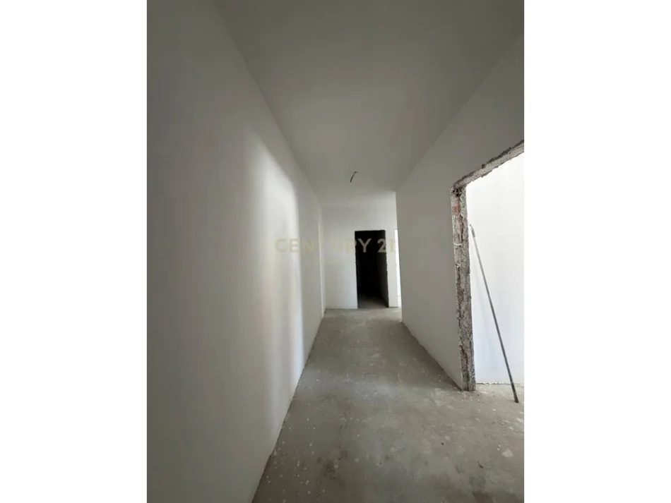 Tirane, shitet apartament 2+1 Kati 1, 122 m² 125.000 € (Kamez everest146498)