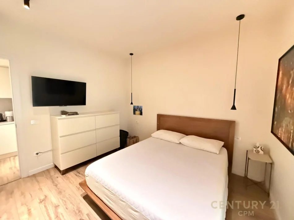 Tirane, jepet me qera apartament 1+1 Kati 1, 70 m² 770 € (Sauk bot146537)