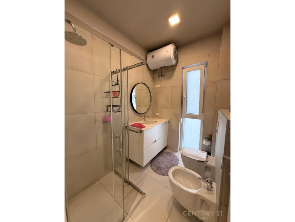 Tirane, jepet me qera apartament 1+1 Kati 1, 70 m² 770 € (Sauk bot146537)