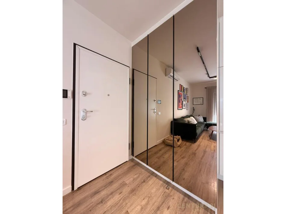 Tirane, jepet me qera apartament 1+1 Kati 1, 70 m² 770 € (Sauk bot146537)