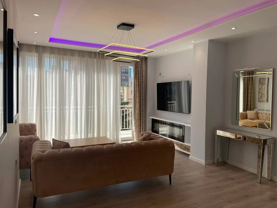 Tirane, jepet me qera apartament 2+1 Kati 4, 122 m² 1.200 € (Barrikada Select146532)