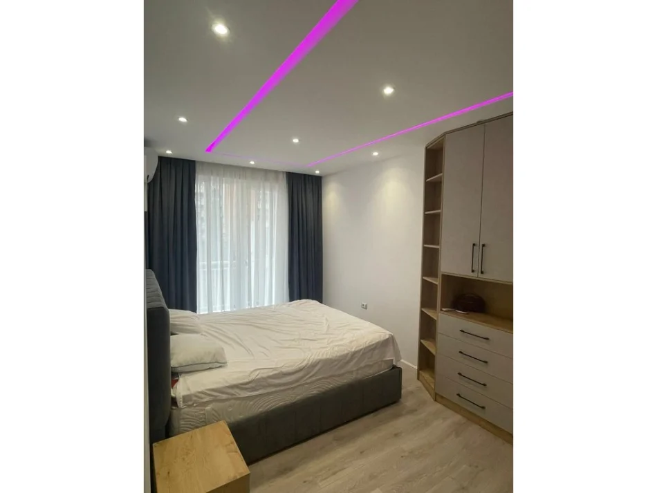 Tirane, jepet me qera apartament 2+1 Kati 4, 122 m² 1.200 € (Barrikada Select146532)