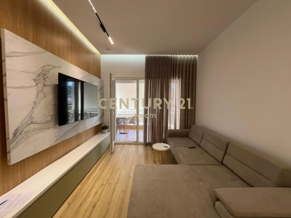 Tirane, jepet me qera apartament 2+1+Ballkon Kati 5, 102 m² 1.200 € (Kopshti Botanik)