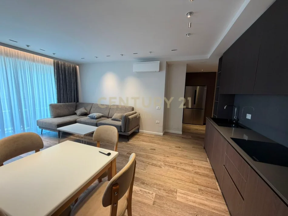 Tirane, jepet me qera apartament 2+1 Kati 6, 102 m²