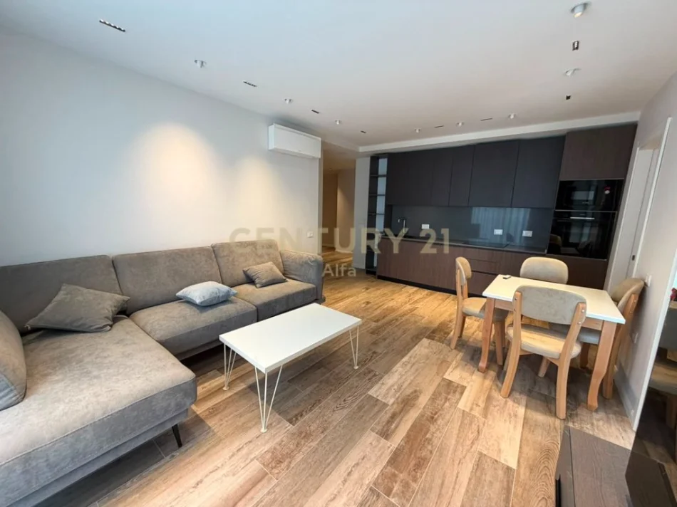 Tirane, jepet me qera apartament 2+1 Kati 6, 102 m²