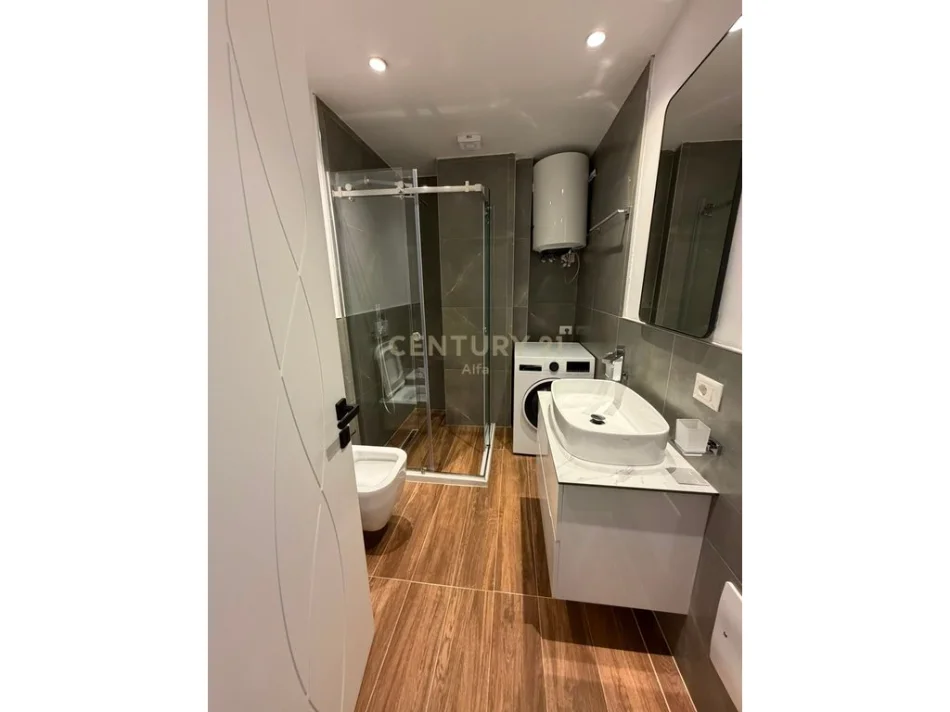 Tirane, jepet me qera apartament 1+1 Kati 6, 60 m² 900 € 