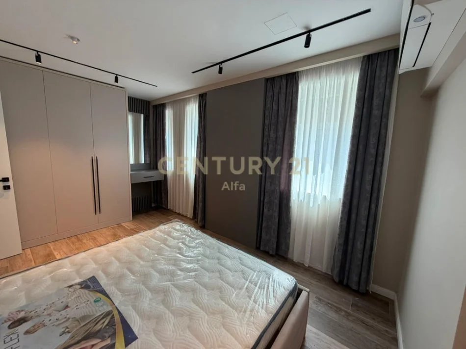 Tirane, jepet me qera apartament 1+1 Kati 6, 70 m² 1.000 € 