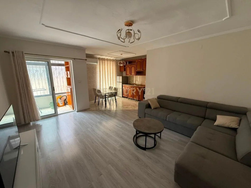 Tirane, jepet me qera apartament 2+1 Kati 1, 76 m² 600 € (laprake komplesi karavan)