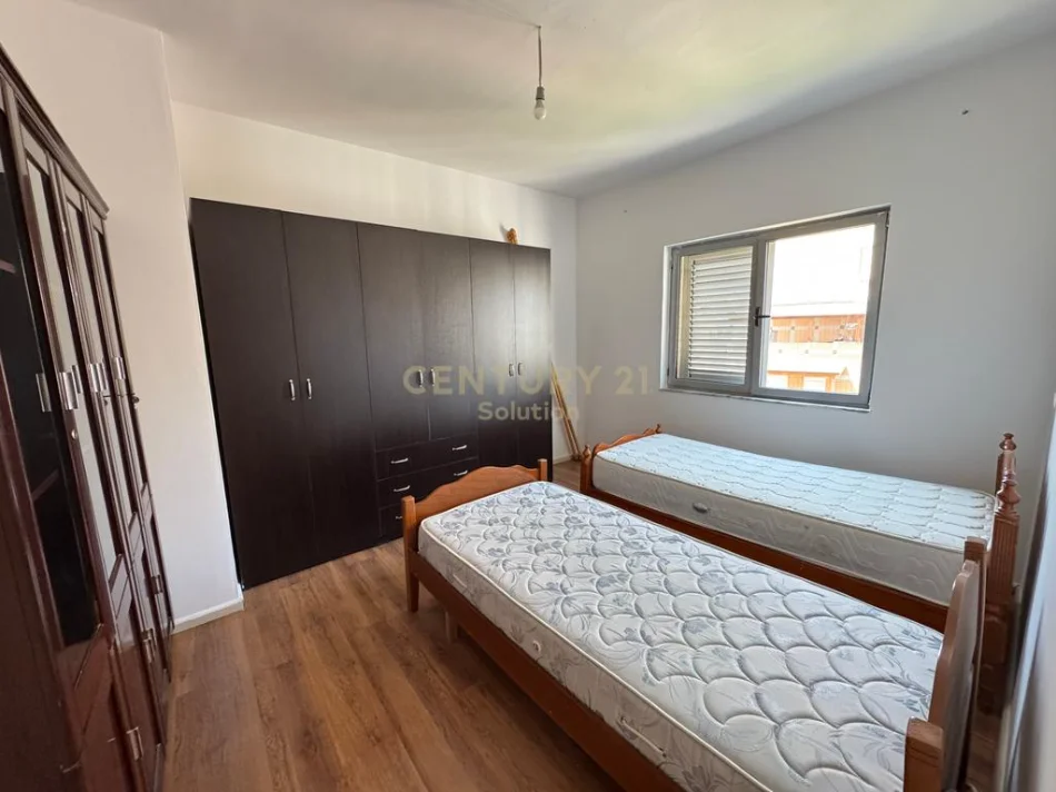 Tirane, jepet me qera apartament 1+1 Kati 7, 122 m² 550 € 