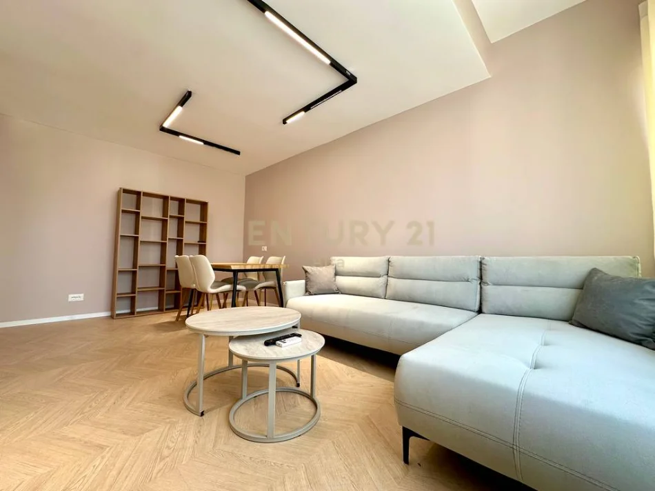 Tirane, shitet apartament 1+1 Kati 5, 57 m² 144.000 € (rruga e elbasanit)