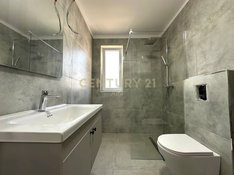 Tirane, shitet apartament 1+1 Kati 5, 57 m² 144.000 € (rruga e elbasanit)