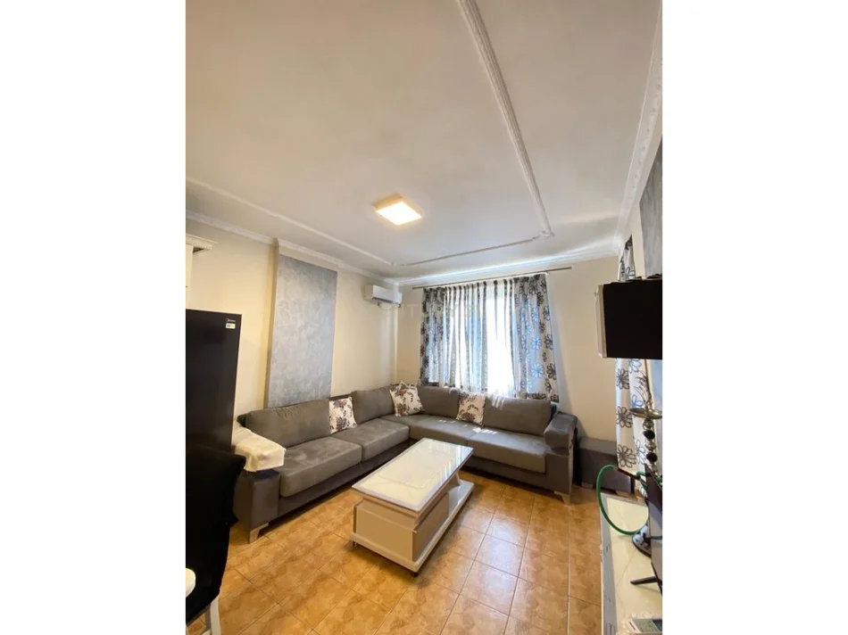 Tirane, jepet me qera apartament 2+1 Kati 8, 95 m² 500 € 