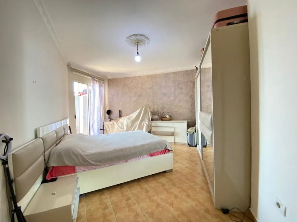 Tirane, jepet me qera apartament 2+1 Kati 8, 95 m² 500 € 