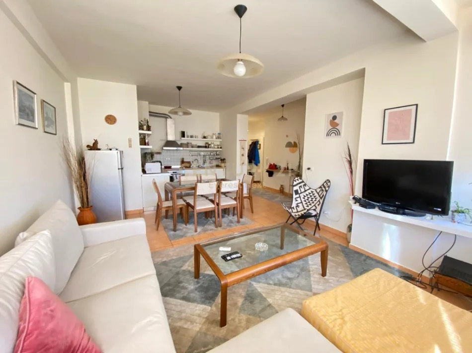 Tirane, jepet me qera apartament 2+1 Kati 6, 95 m² 860 € 