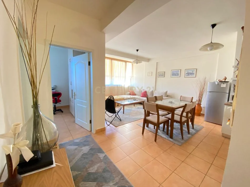 Tirane, jepet me qera apartament 2+1 Kati 6, 95 m² 860 € 