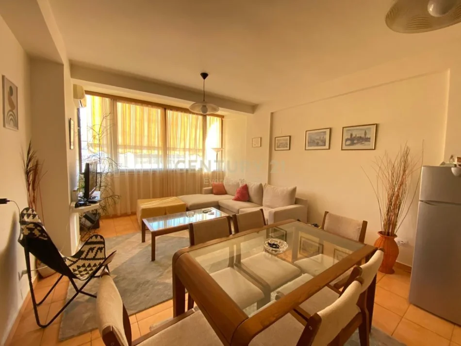 Tirane, jepet me qera apartament 2+1 Kati 6, 95 m² 860 € 
