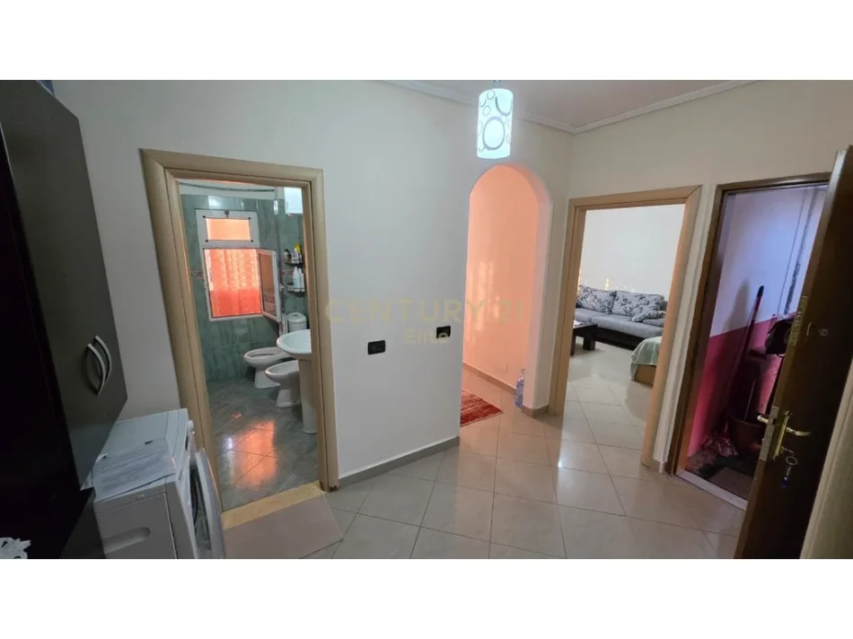 Tirane, jepet me qera apartament 1+1 Kati 3, 56 m² 430 € 