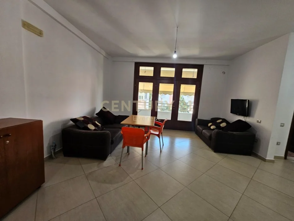 Tirane, jepet me qera apartament 2+1 Kati 4, 97 m² 550 € 