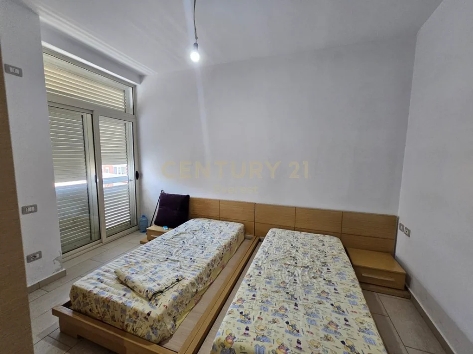 Tirane, jepet me qera apartament 2+1 Kati 4, 97 m² 550 € 