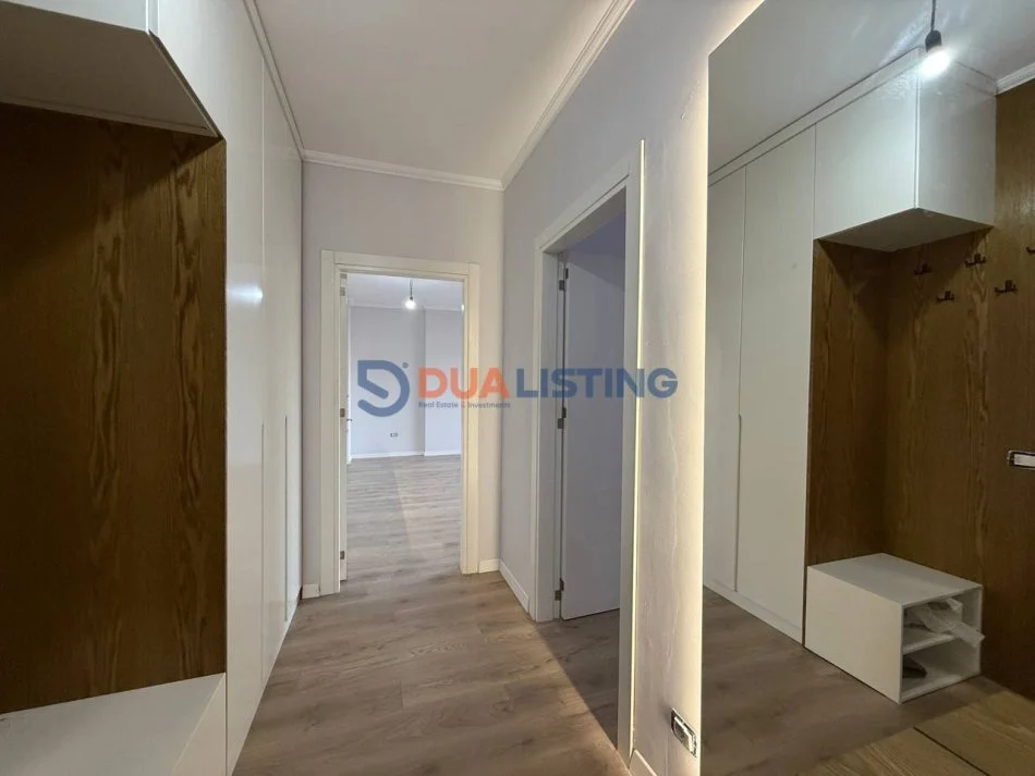 Tirane, jap me qera apartament 2+1 Kati 3, 103 m² 550 € (Kompleksi Bermond)