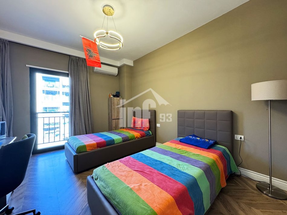 Tirane, shitet apartament 2+1+Ballkon Kati 5, 107 m² 215.000 € (REZIDENCA GREEN CITY, PRANE ISH-FUSHES SE AVIACIONIT)
