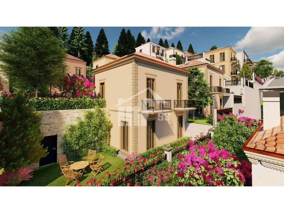 Korce, shitet apartament Dublex , 121 m² 260.000 € (KOMPLEKSI TURISTIK “BELVEDERE KORÇA”)