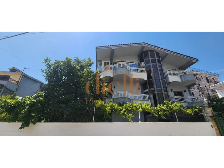Tirane, jepet me qera apartament , 250 m² 2.500 € (Rruga e Elbasanit)