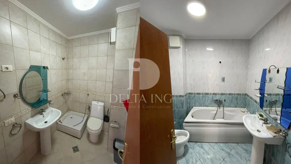 Tirane, shitet apartament 2+1+Aneks+Ballkon Kati 1, 112 m² 275.000 € (Komuna Parisit Kompleksi Kika 1)