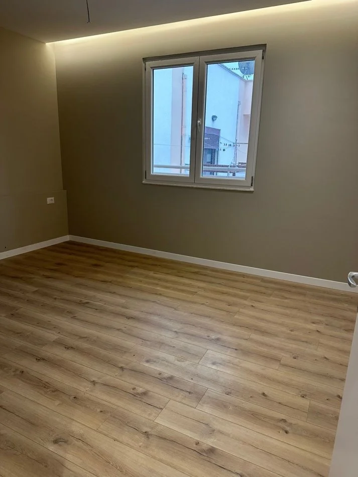 Durres, shitet apartament 1+1 Kati 10, 60 m² 75.000 €