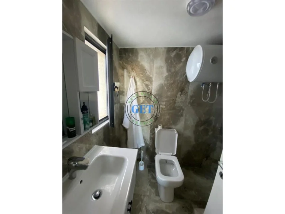 Durres, jepet me qera apartament 3+1 Kati 5, 118 m² 450 € (Plazh Iliria, Durres)