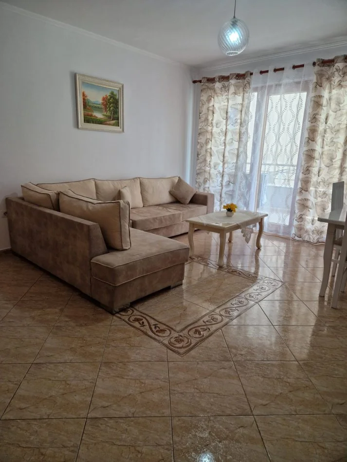 Tirane, jepet me qera apartament 2+1 Kati 5, 100 m² 650 € (Rruga islam alla)