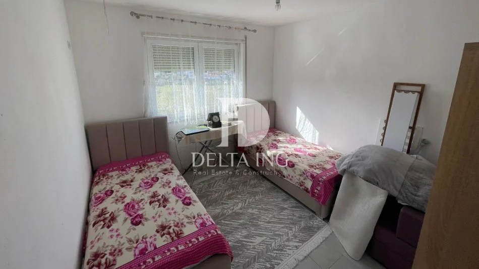 Tirane, shitet apartament 3+1+Ballkon Kati 4, 134 m² 161.640 € (Rruga Astrit Losha)