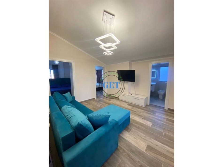 Durres, jepet me qera apartament 3+1 Kati 5, 118 m² 450 € (Plazh Iliria, Durres)