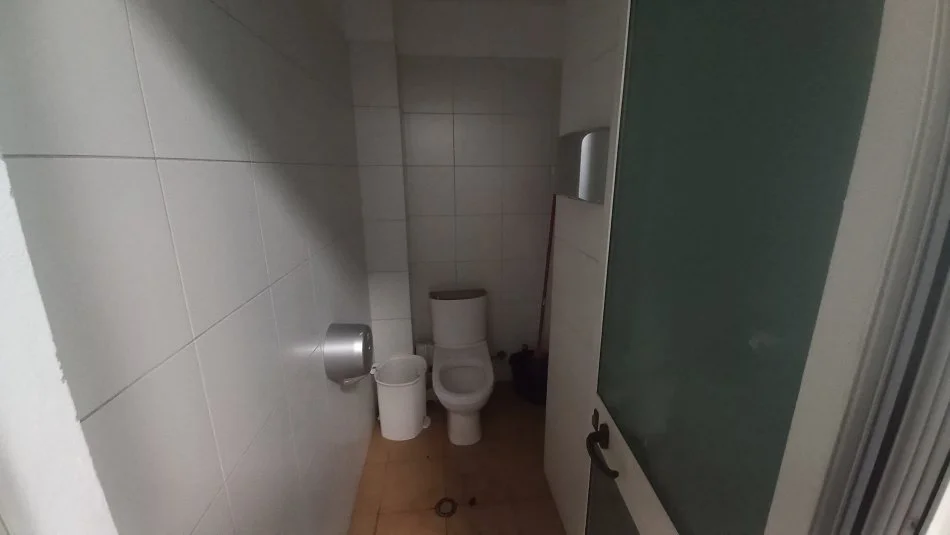 Tirane, jepet me qera zyre Kati 1, 50 m² 600 € 