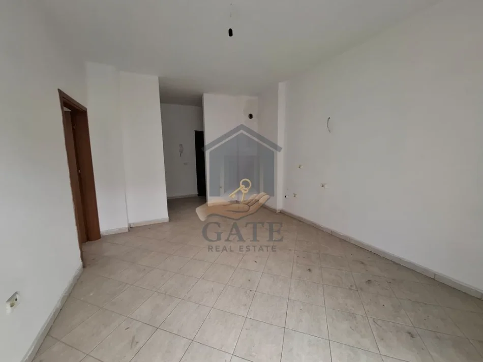 Durres, shitet apartament 1+1+Ballkon Kati 3, 67 m² 64.000 € (Shkembi i Kavajes)