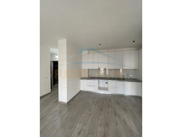 Tirane, jepet me qera apartament 1+1 Kati 5, 67 m² 260 Euro (Unaza E Re Astir)