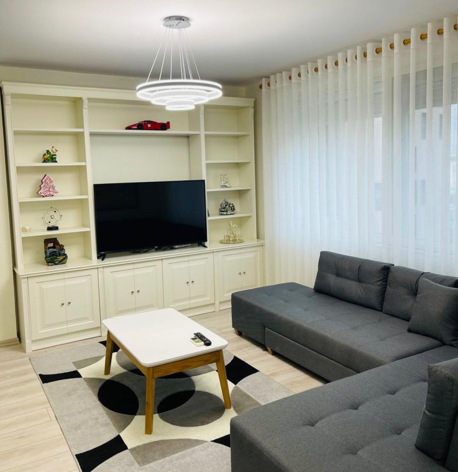 Tirane, jepet me qera apartament 1+1 Kati 8, 70 m² 900 € (Rruga e Kosovareve)