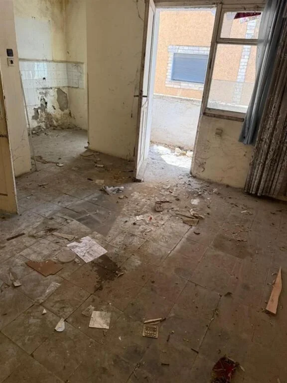 jepet me qera , 55.000 €