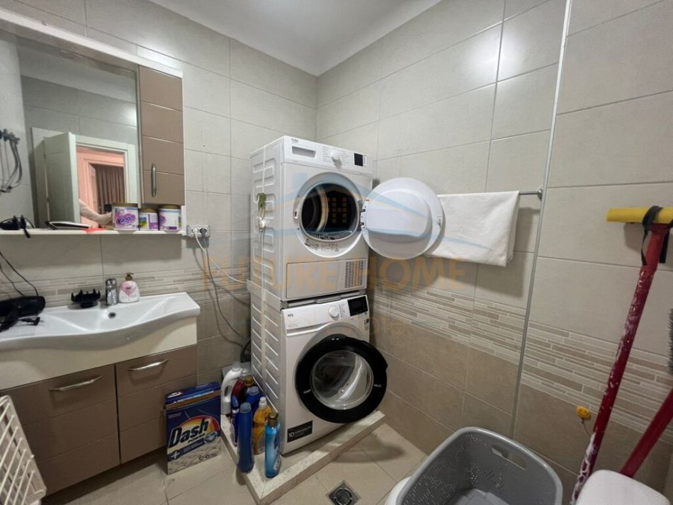 Tirane, shitet apartament 2+1+Ballkon Kati 1, 113 m² 215.000 € (Zogu i Zi)