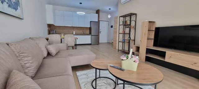 Tirane, jepet me qera apartament 2+1 Kati 4, 100 m² 720 Euro (Don Bosko)