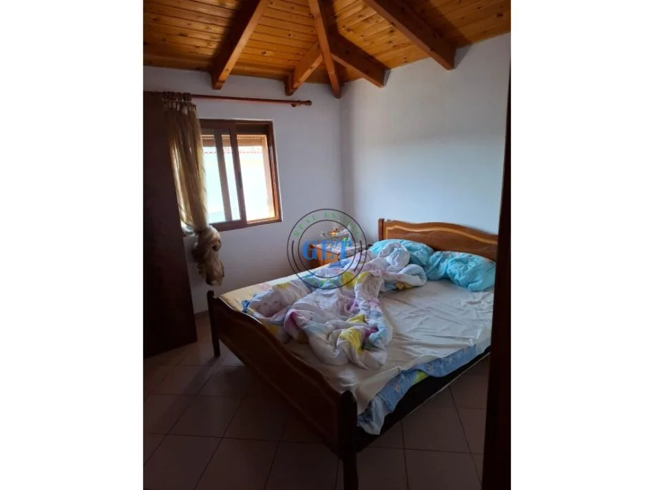 Durres, jepet me qera Kati 3, Shtepi private ,105 m² 350 € (Spitali, Durres)