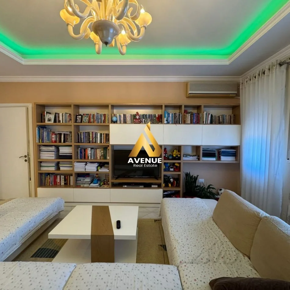 Tirane, shitet apartament 3+1 Kati 3, 113 m² 186.000 € (rruga e ullinjve)