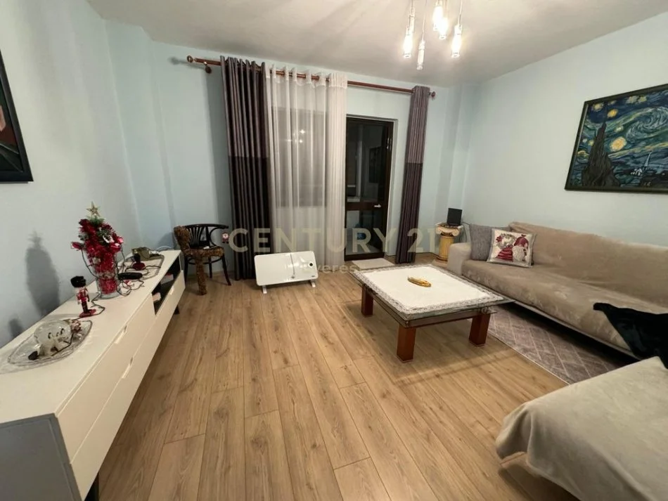 Tirane, shes apartament 2+1 Kati 1, 112 m² 200.000 € (Brryli)