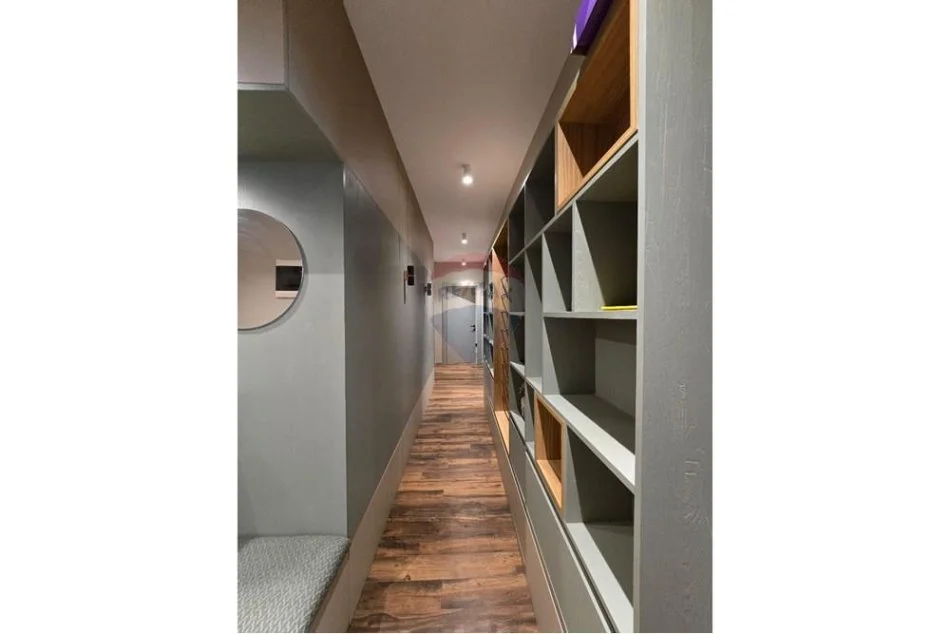 Tirane, shitet apartament 2+1 Kati 5, 121 m² 290.000 € (Rruga e Kavajes)