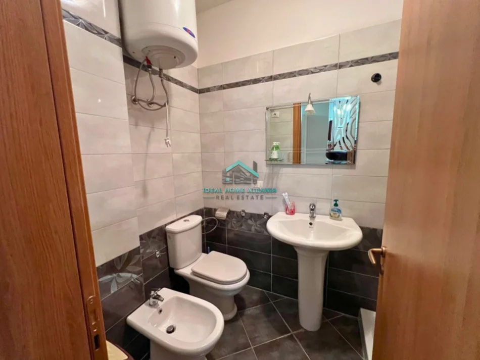 Vlore, shitet apartament 1+1+Ballkon Kati 3, 65 m² 117.000 € (Skele, Vlore)