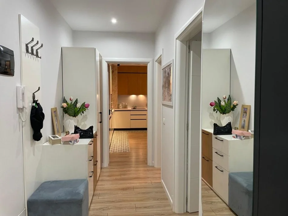 Tirane, shitet apartament 2+1+Ballkon Kati 2, 100 m² 229.000 € (Kodra e Priftit)